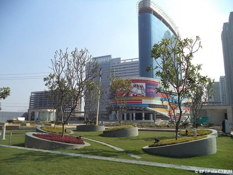 BPTP Centra One, Gurgaon — photo 1